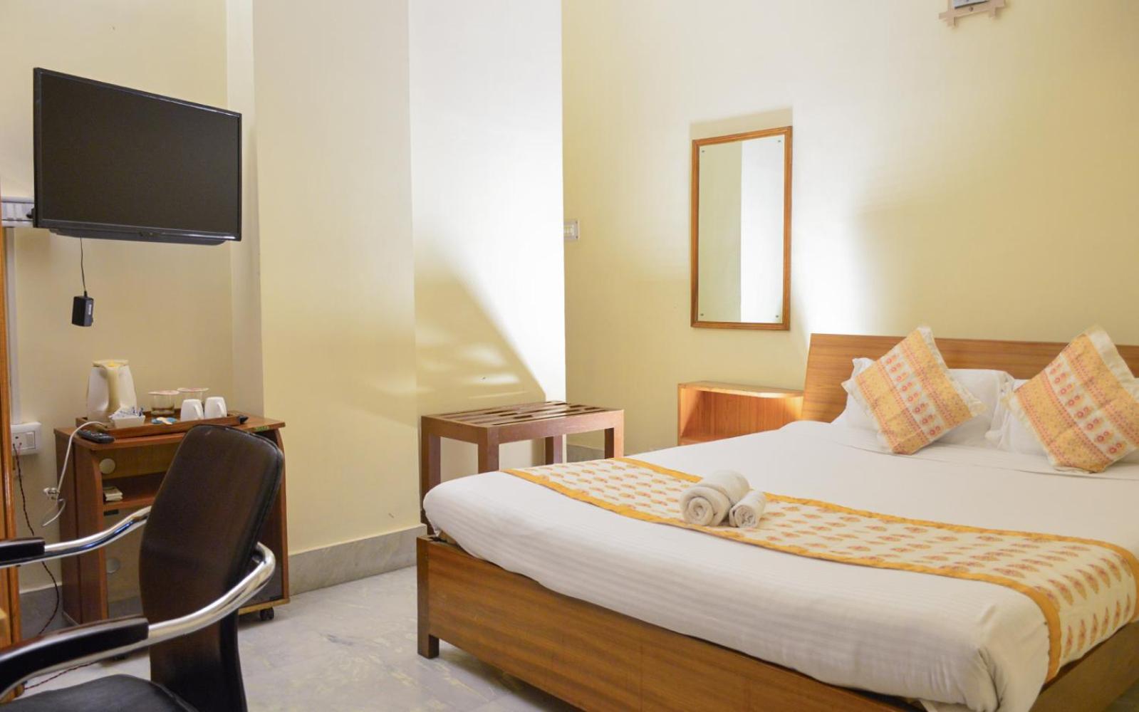 River Breeze Home A Comfort Stay Гувахати Екстериор снимка